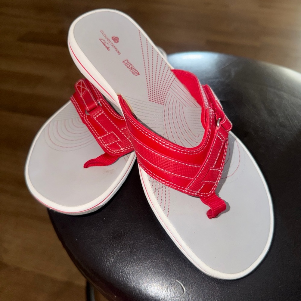 New Red and White Sandals - Picture 2 of 6